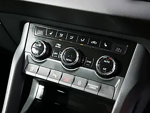 Used 2018 Skoda Karoq Se L Petrol Blue Metallic - Interior and Exterior details 18