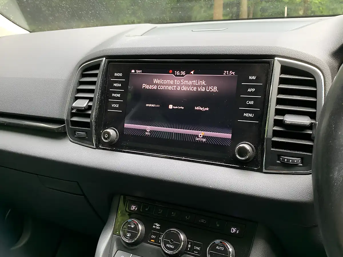 Used 2018 Skoda Karoq Se L Quartz Grey Metallic - Interior and Exterior details 17