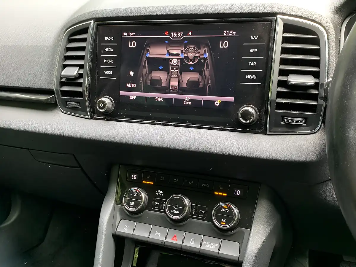 Used 2018 Skoda Karoq Se L Quartz Grey Metallic - Interior and Exterior details 19