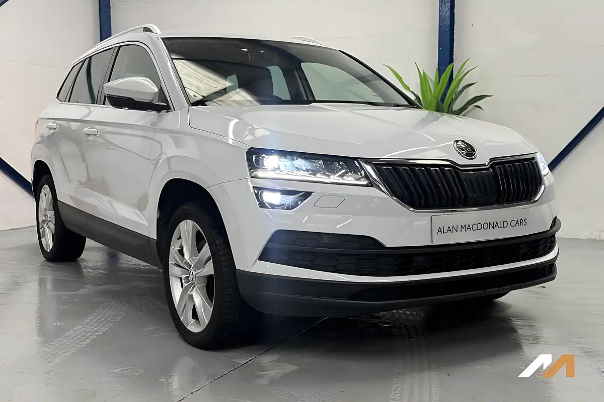 Used 2018 Skoda Karoq Se L White - Interior and Exterior details 12