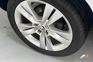 Used 2018 Skoda Karoq Se L White - Interior and Exterior details 14