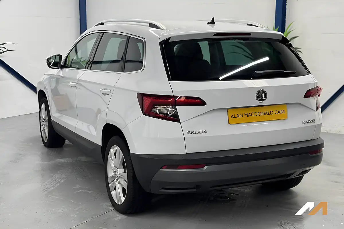 Used 2018 Skoda Karoq Se L White - Interior and Exterior details 2