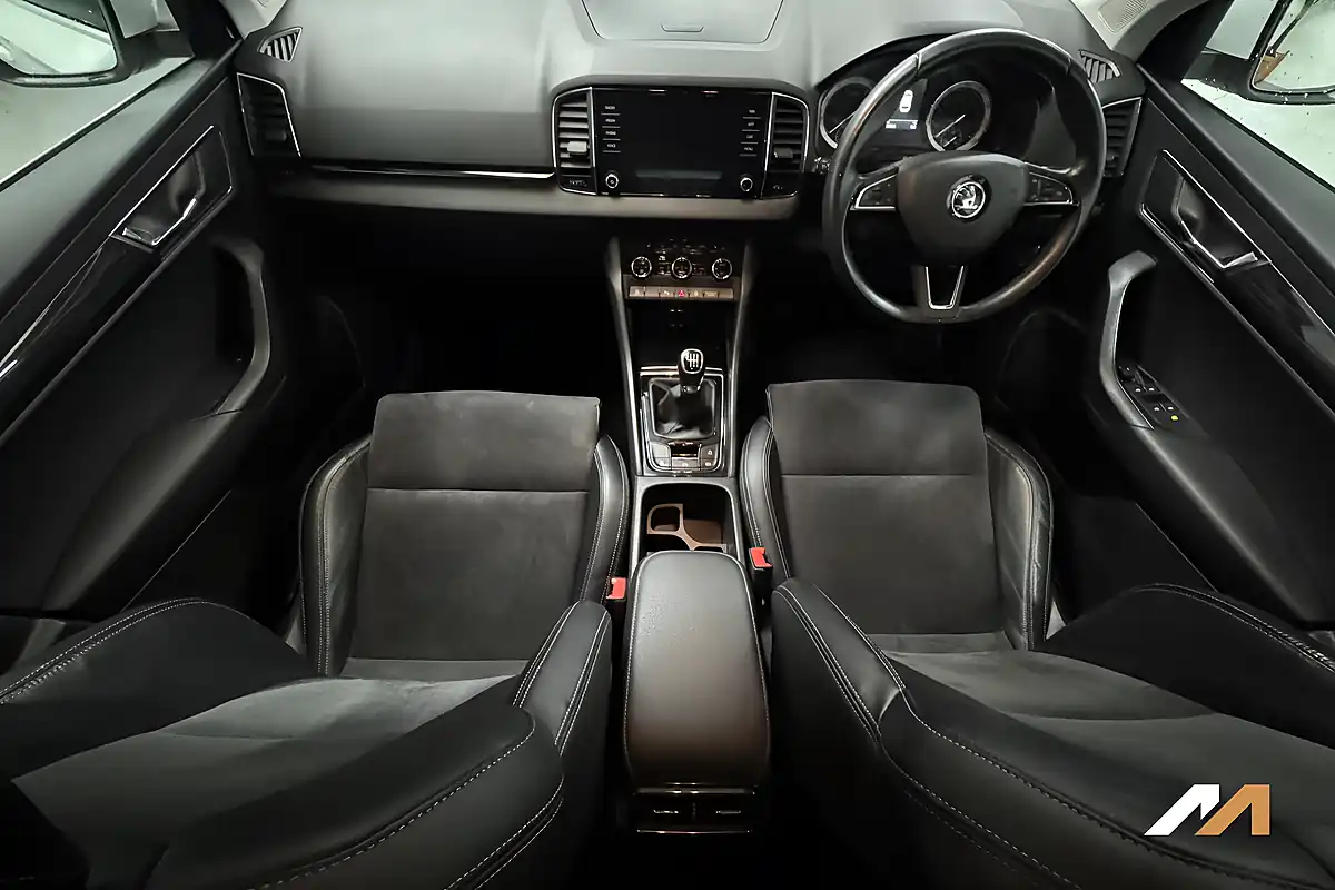 Used 2018 Skoda Karoq Se L White - Interior and Exterior details 3