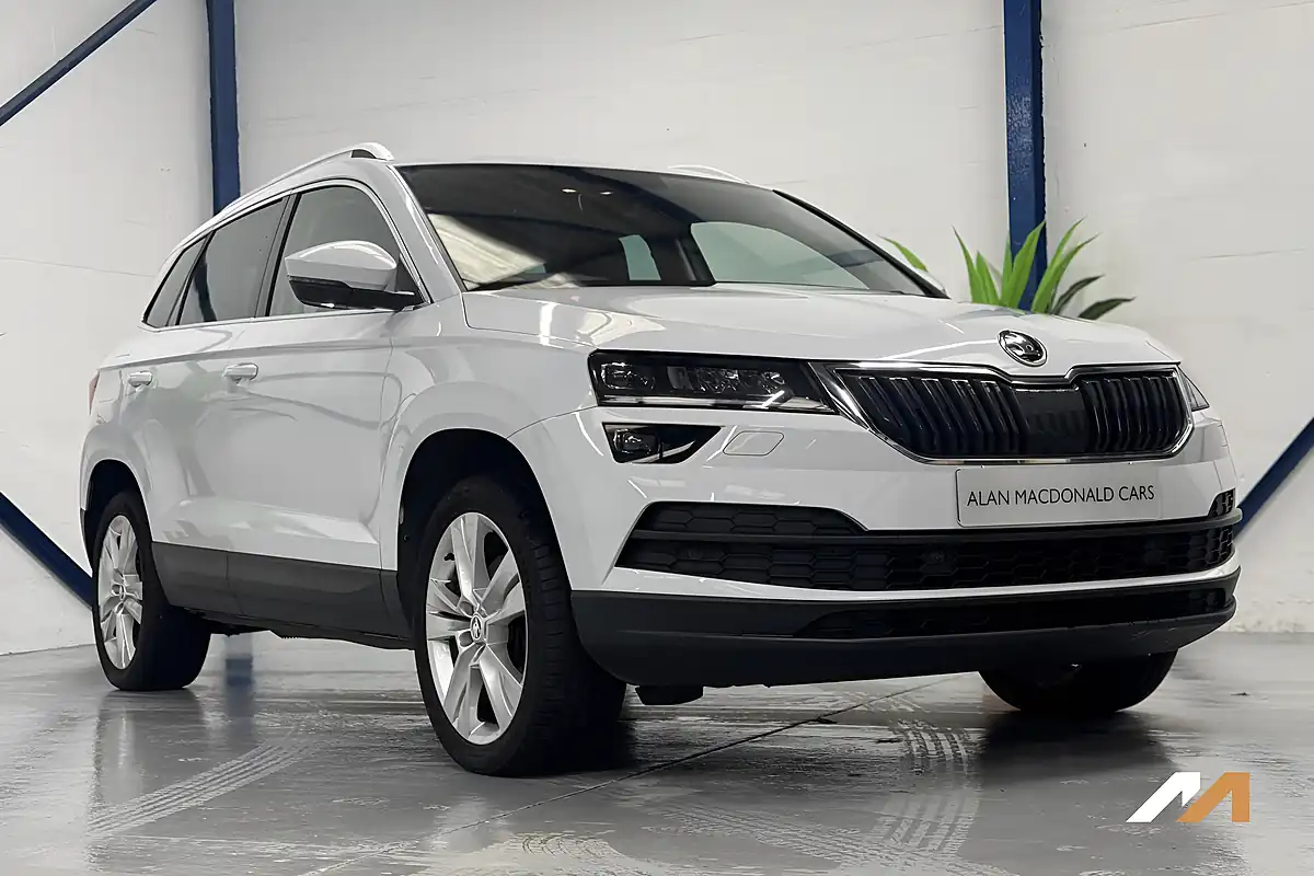 Used 2018 Skoda Karoq Se L White - Interior and Exterior details 6