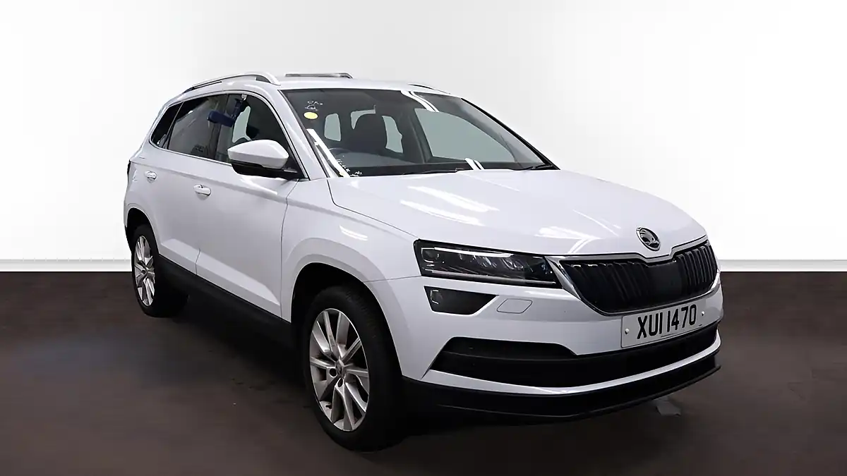 Used 2018 Skoda Karoq Se L White - Front View