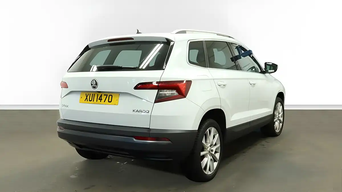 Used 2018 Skoda Karoq Se L White - Interior and Exterior details 4