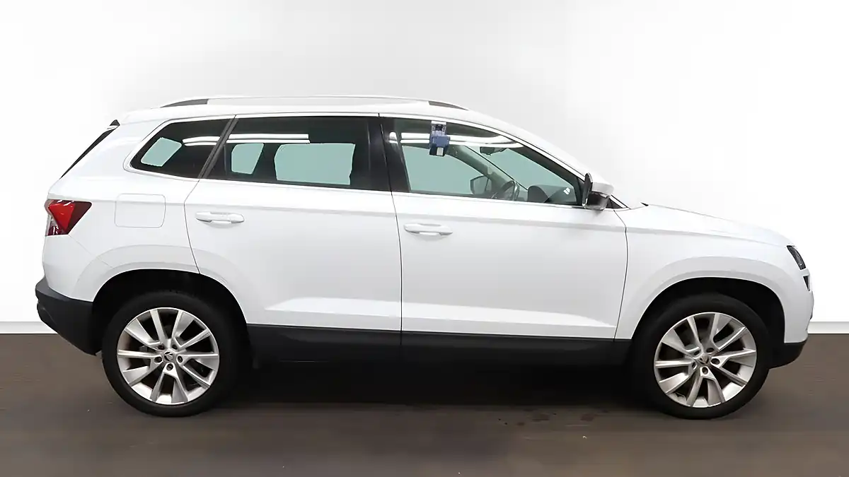 Used 2018 Skoda Karoq Se L White - Interior and Exterior details 5