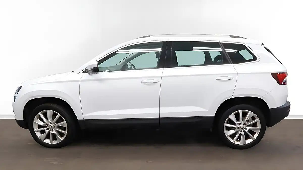 Used 2018 Skoda Karoq Se L White - Interior and Exterior details 6