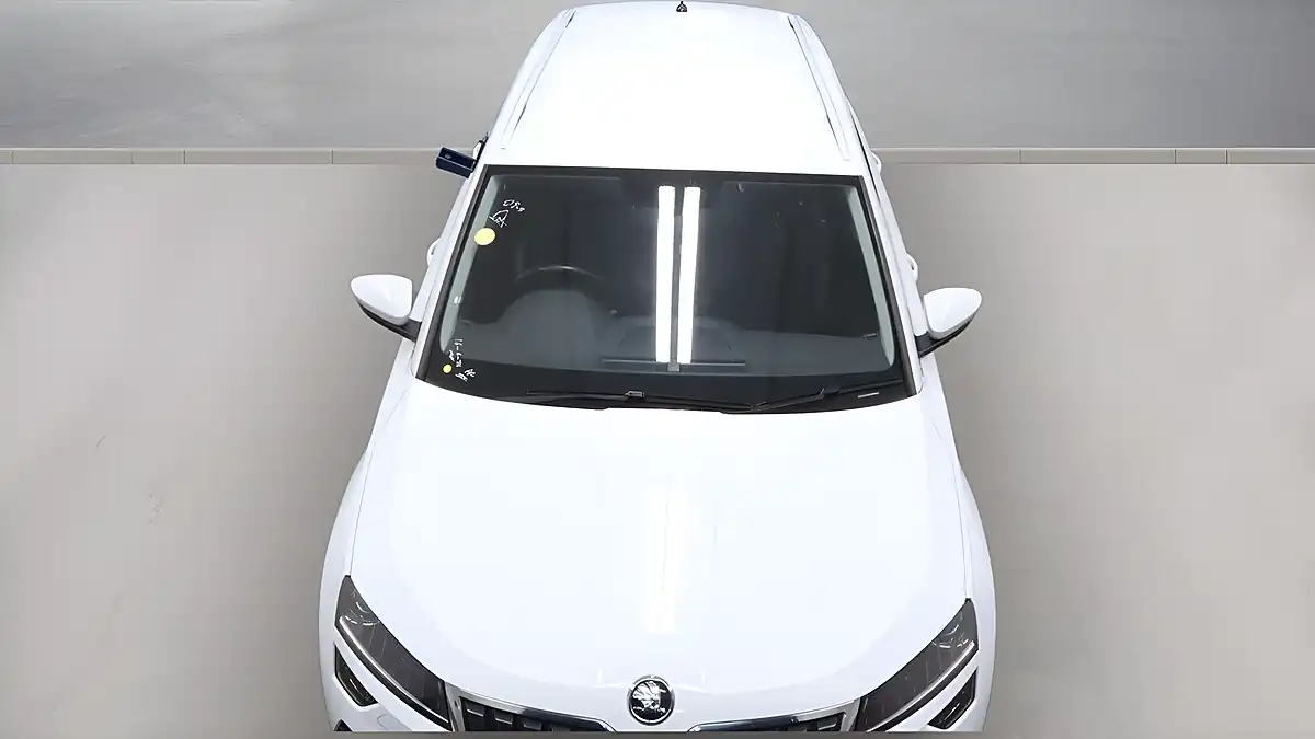 Used 2018 Skoda Karoq Se L White - Interior and Exterior details 7