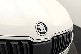 Used 2018 Skoda Karoq Se L White - Interior and Exterior details 17