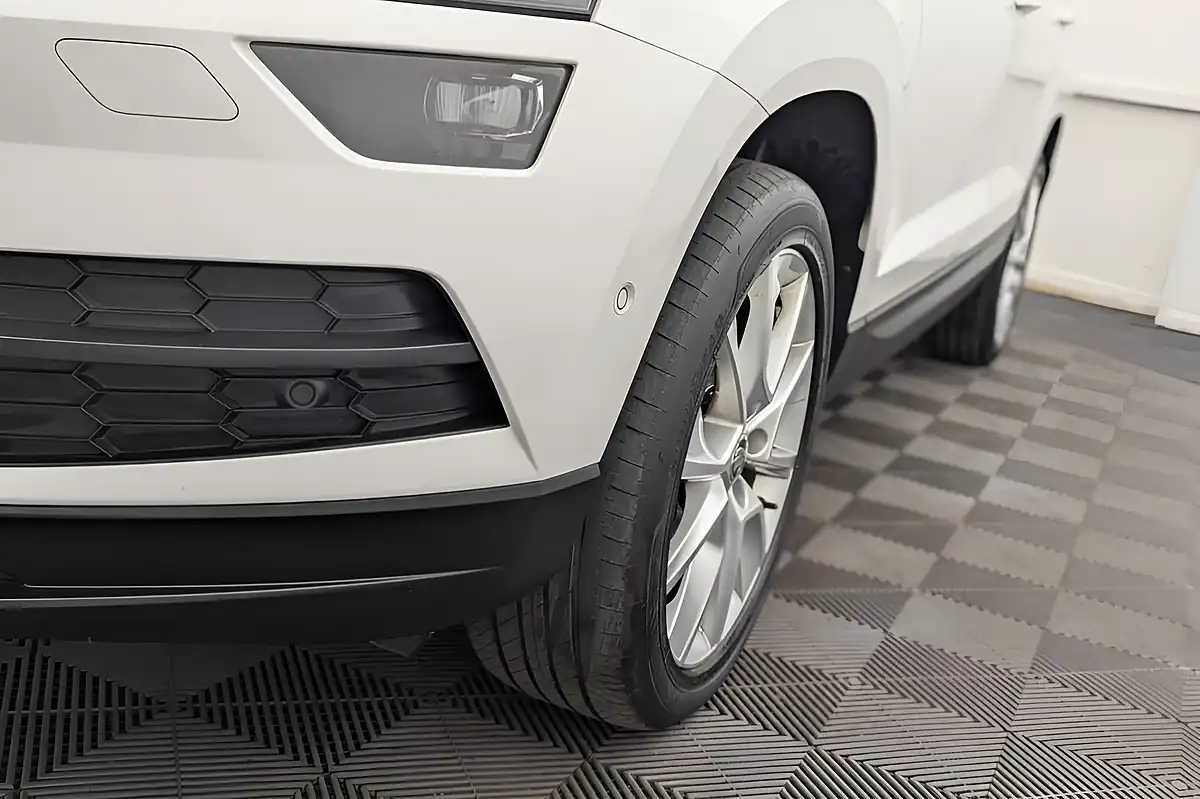 Used 2018 Skoda Karoq Se L White - Interior and Exterior details 18
