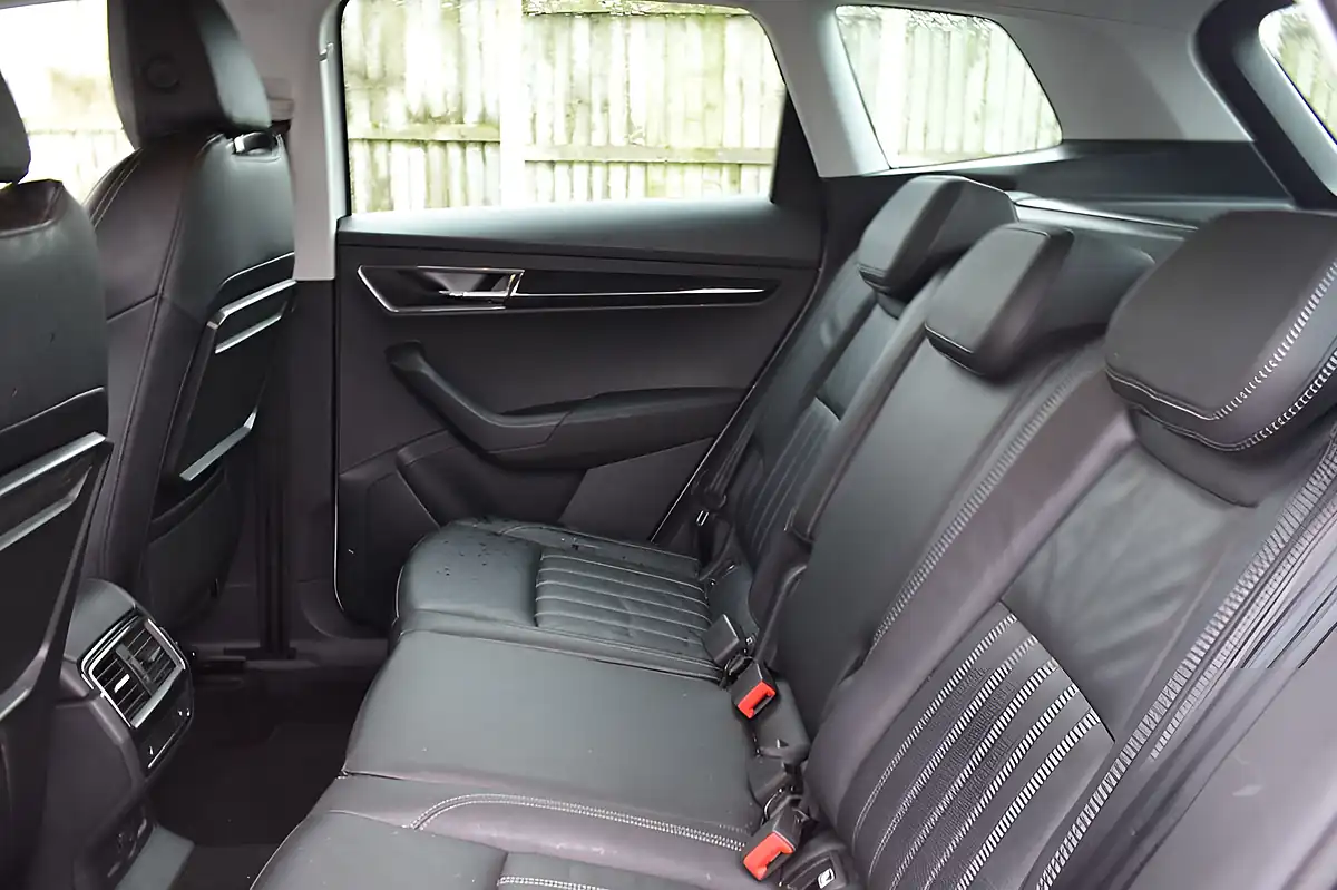 Used 2018 Skoda Karoq Se L White - Interior and Exterior details 12