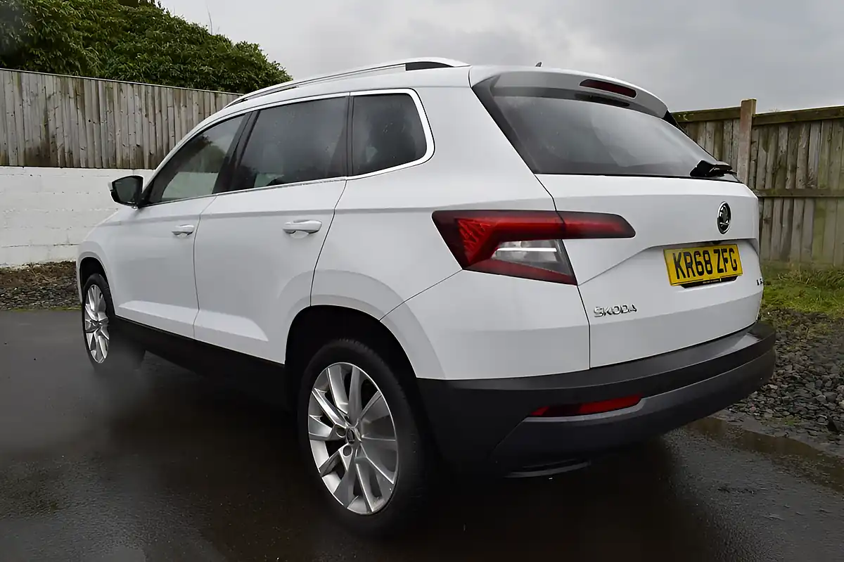 Used 2018 Skoda Karoq Se L White - Interior and Exterior details 14