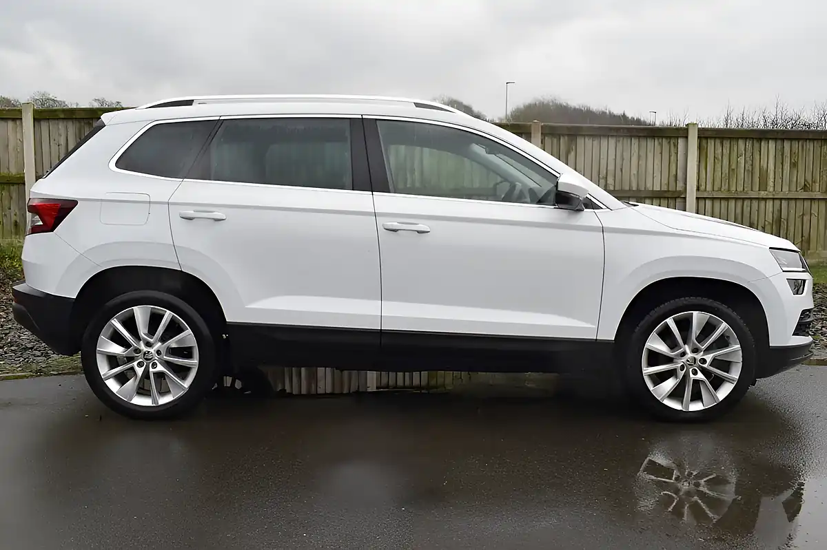 Used 2018 Skoda Karoq Se L White - Interior and Exterior details 5