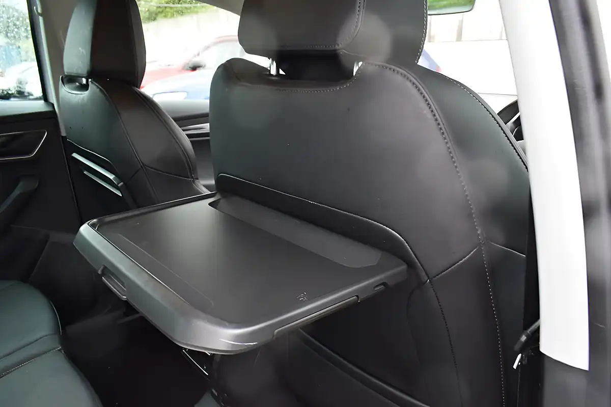 Used 2018 Skoda Karoq Se L White - Interior and Exterior details 9