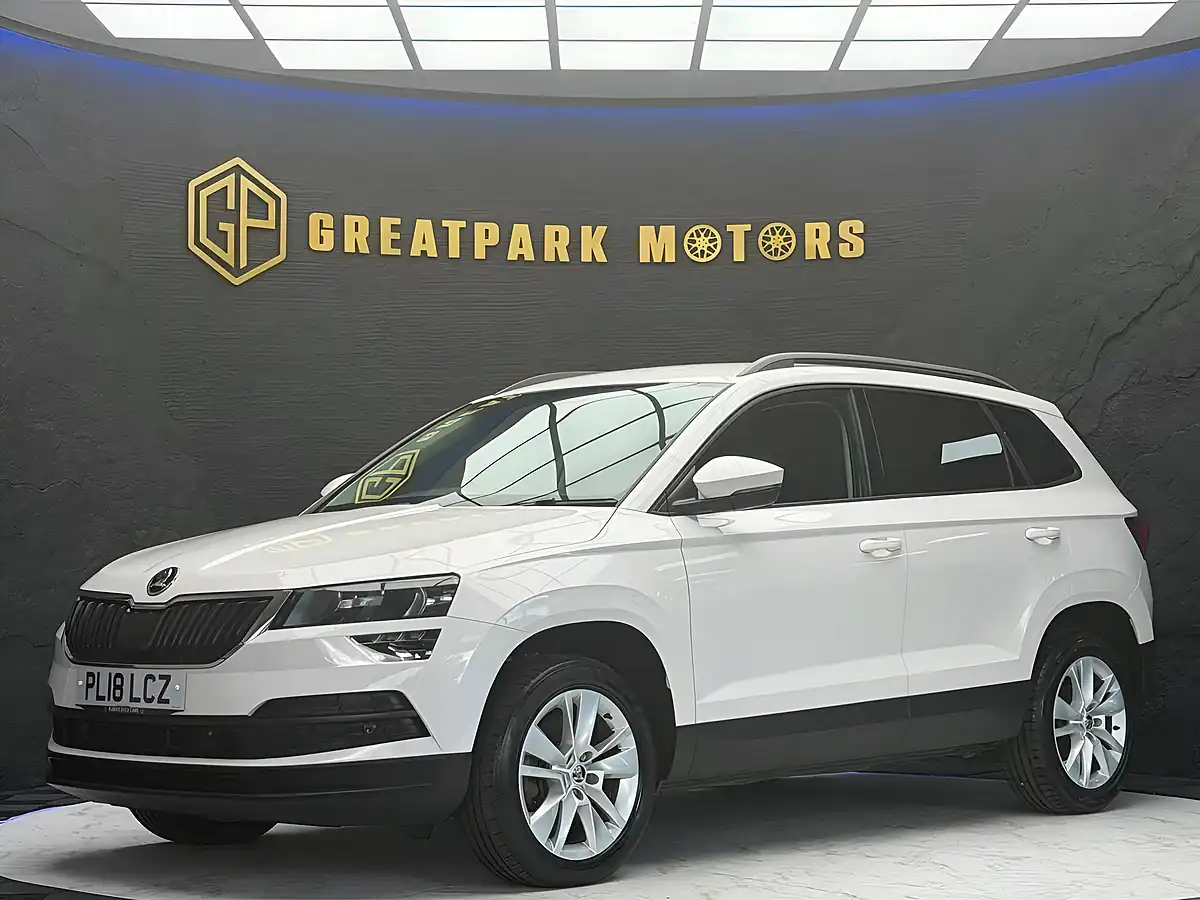 Used 2018 Skoda Karoq Se Technology White - Front View
