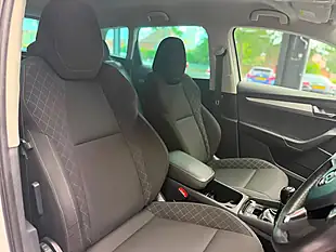 Used 2018 Skoda Karoq Se Technology White - Interior and Exterior details 17