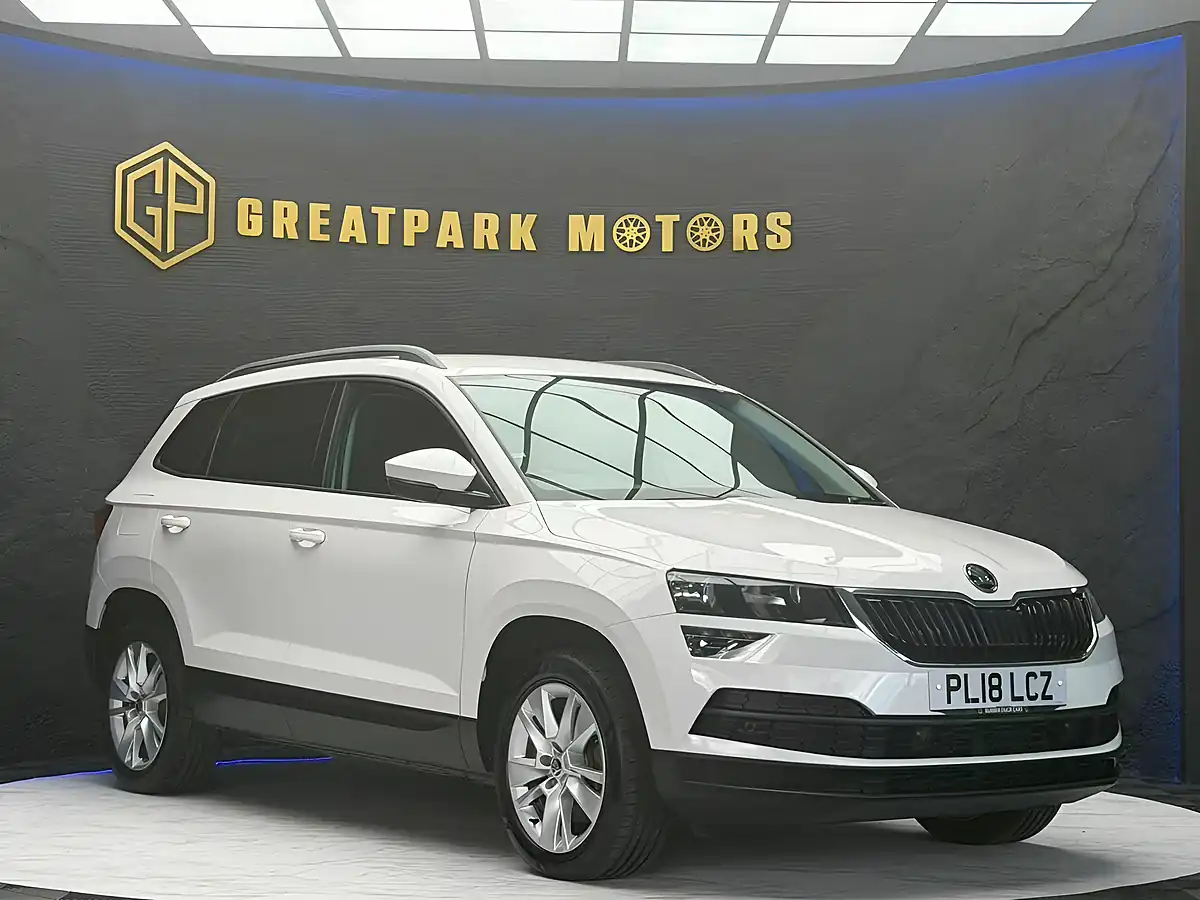 Used 2018 Skoda Karoq Se Technology White - Interior and Exterior details 3