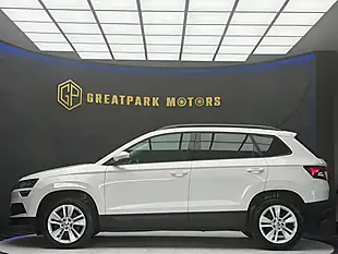 Used 2018 Skoda Karoq Se Technology White - Interior and Exterior details 8