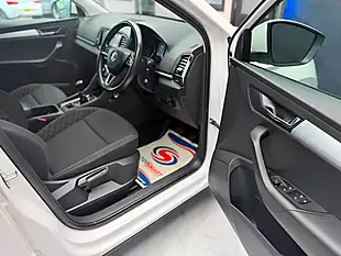 Used 2018 Skoda Karoq Se Technology White - Interior and Exterior details 9