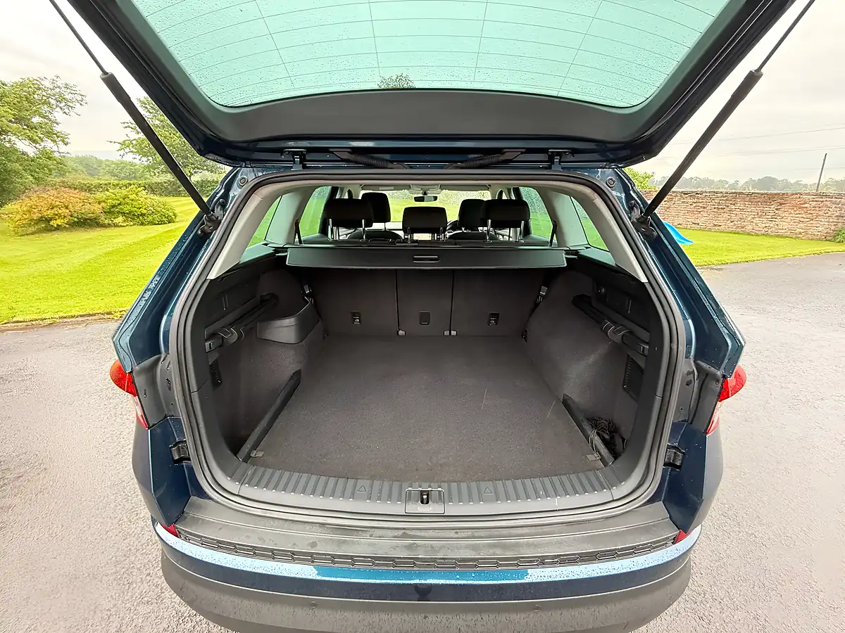 Used 2018 Skoda Kodiaq Se Green - Interior and Exterior details 17