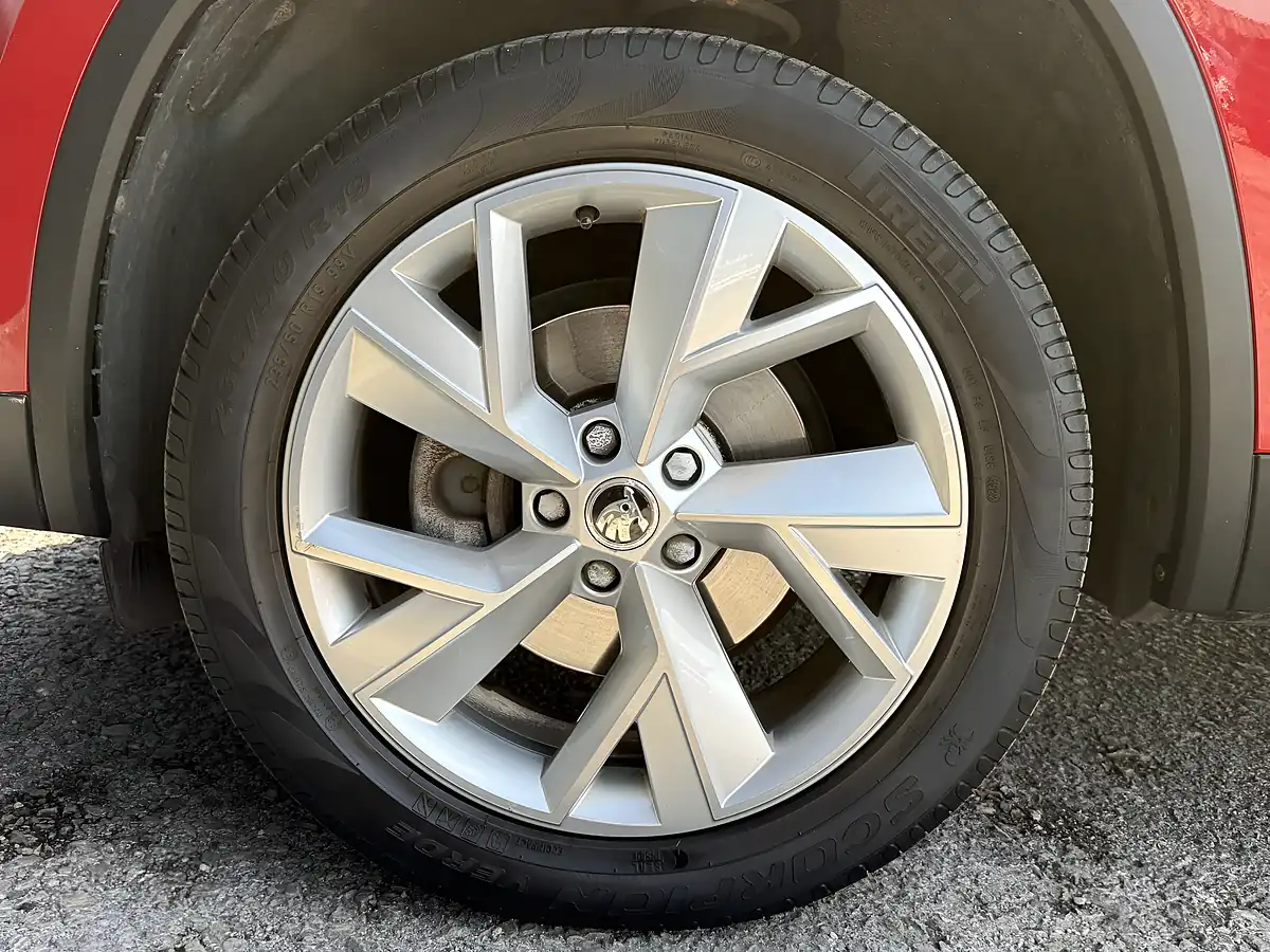 Used 2018 Skoda Kodiaq Se L Red Velvet Metallic - Interior and Exterior details 10