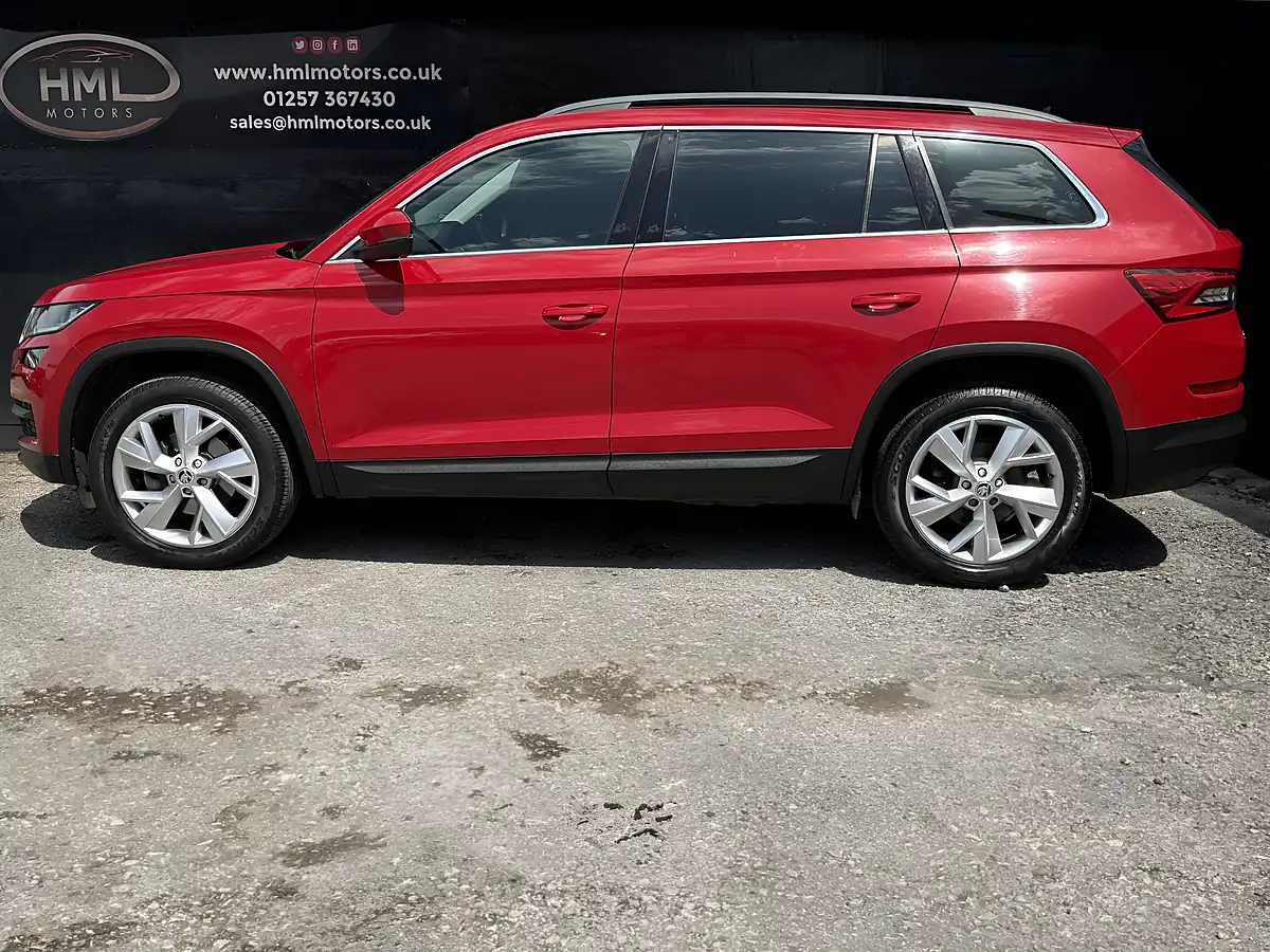 Used 2018 Skoda Kodiaq Se L Red Velvet Metallic - Interior and Exterior details 3