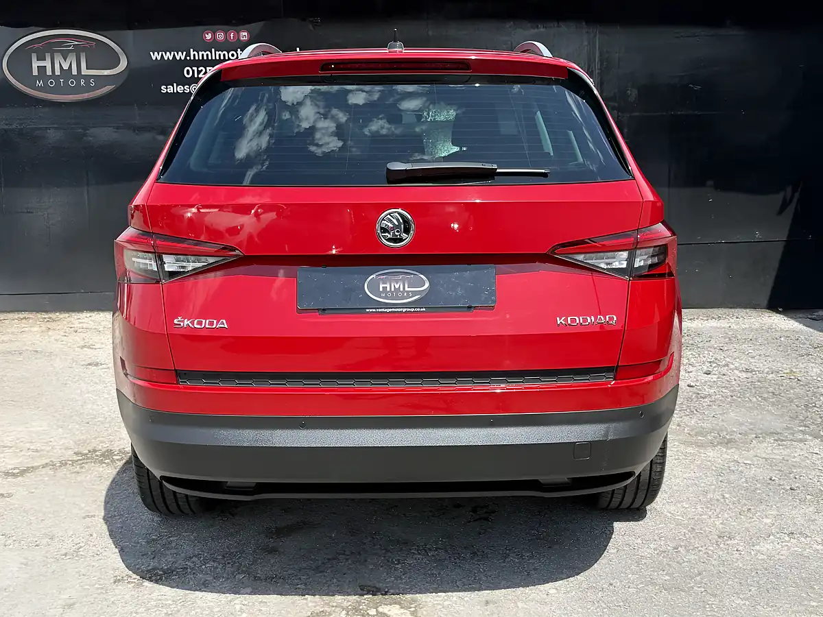 Used 2018 Skoda Kodiaq Se L Red Velvet Metallic - Interior and Exterior details 9