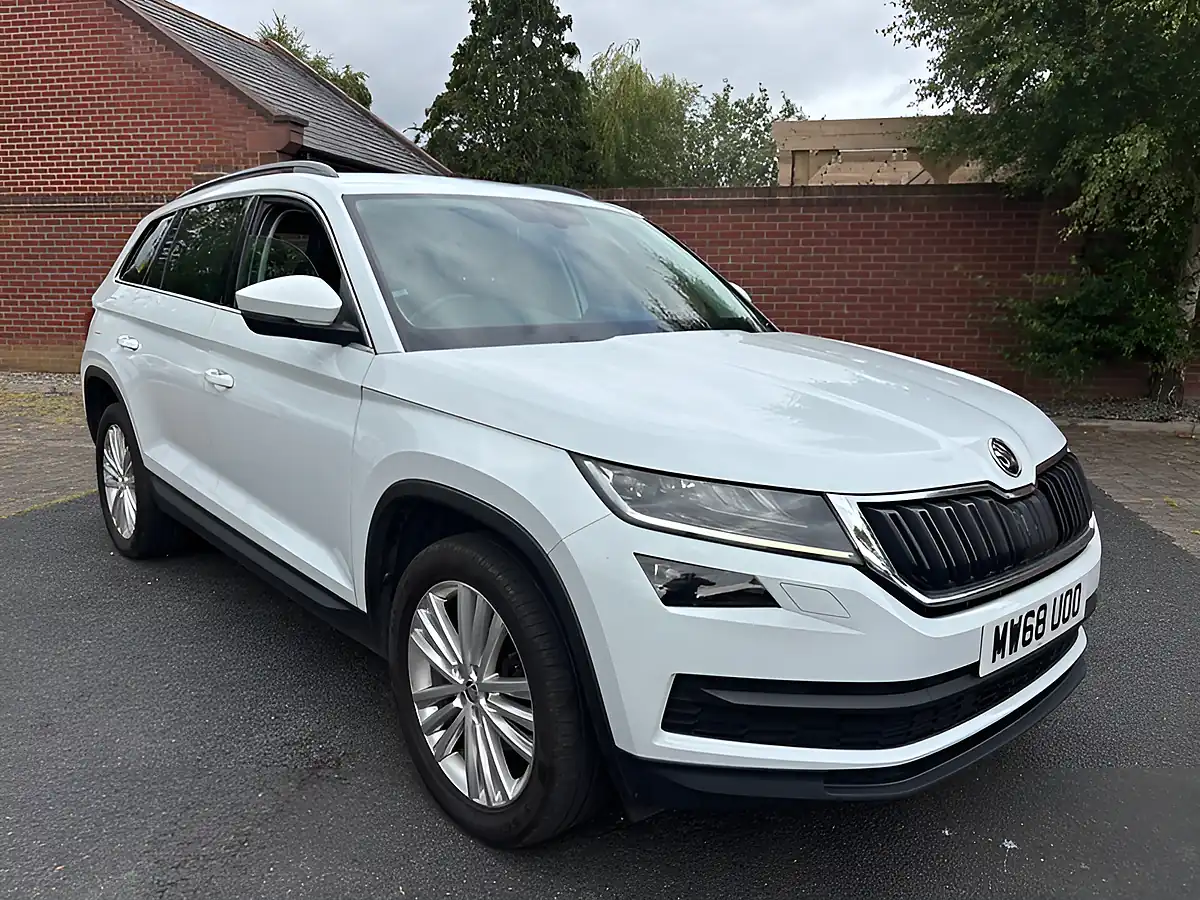 Used 2018 Skoda Kodiaq Se L White - Interior and Exterior details 3