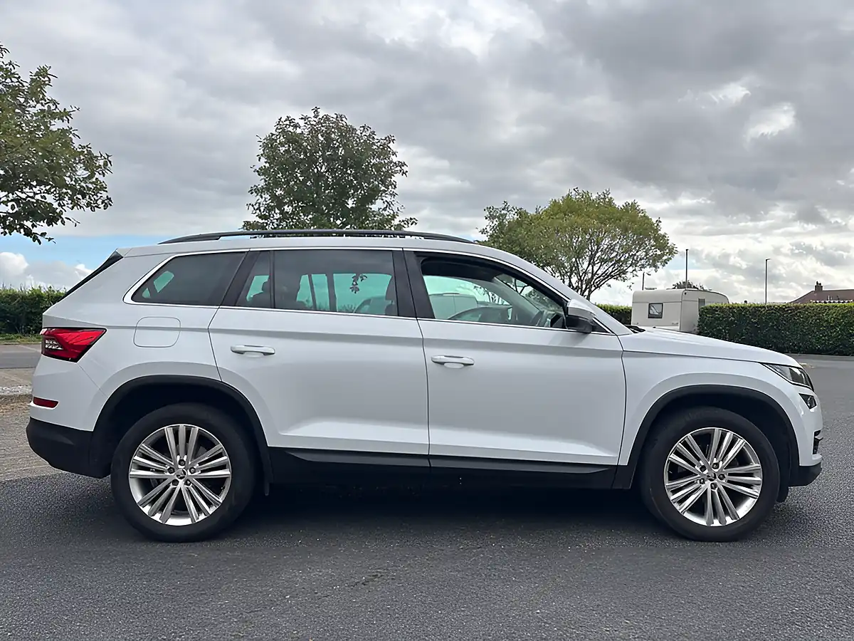 Used 2018 Skoda Kodiaq Se L White - Interior and Exterior details 5