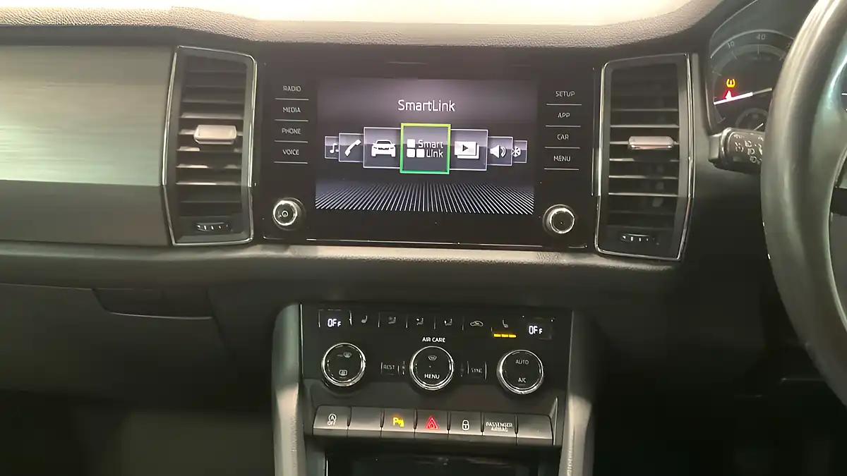 Used 2018 Skoda Kodiaq Se Silver - Interior and Exterior details 15