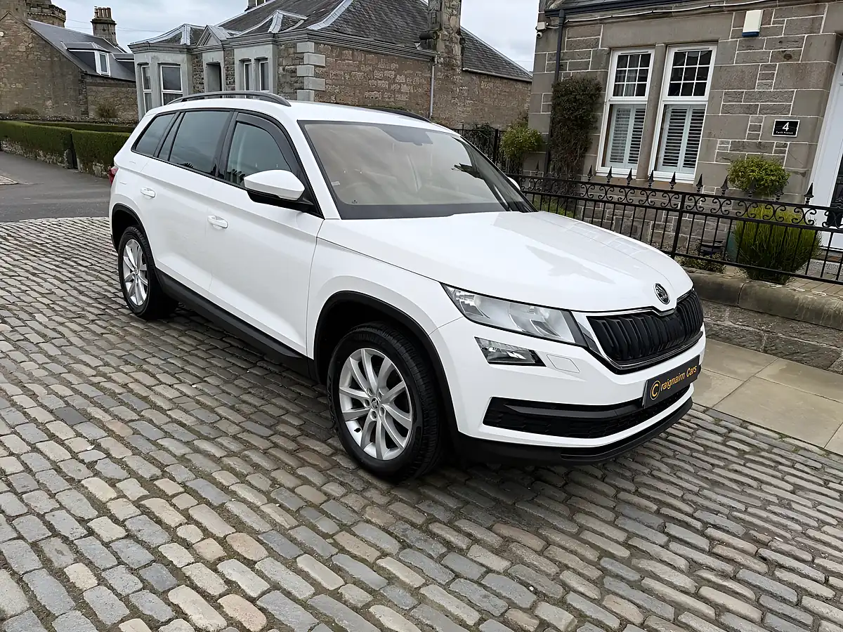 Used 2018 Skoda Kodiaq Se White - Interior and Exterior details 13