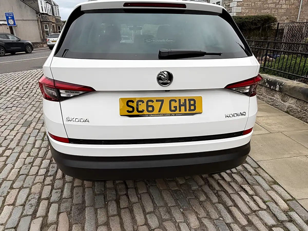 Used 2018 Skoda Kodiaq Se White - Interior and Exterior details 16