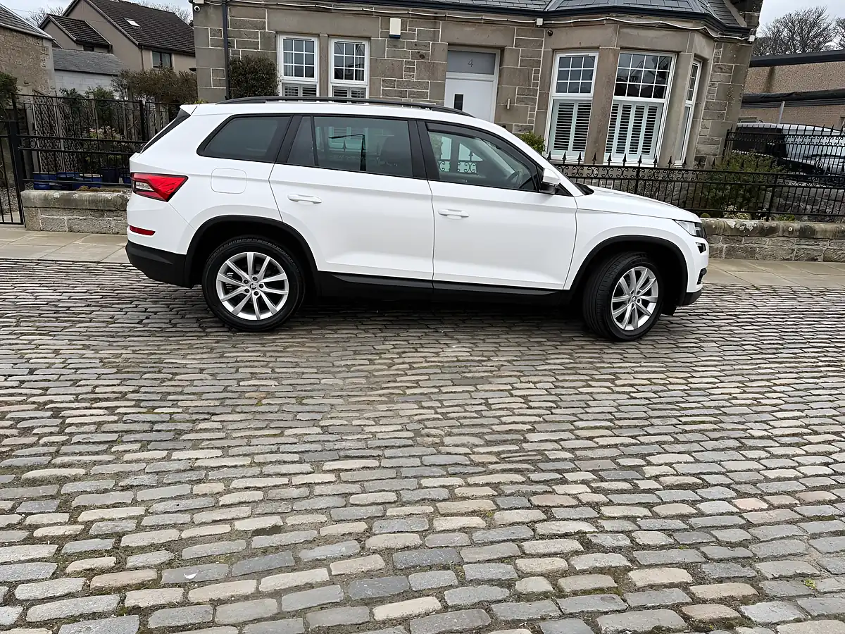 Used 2018 Skoda Kodiaq Se White - Interior and Exterior details 18