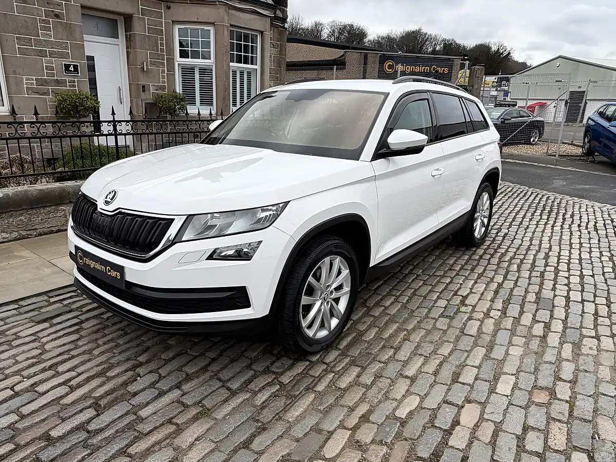Used 2018 Skoda Kodiaq Se White - Interior and Exterior details 3