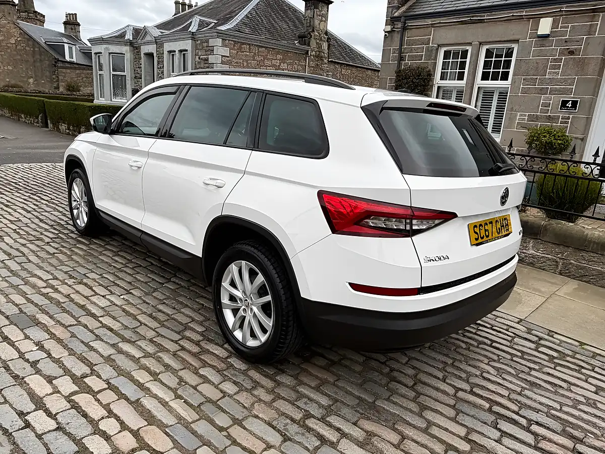 Used 2018 Skoda Kodiaq Se White - Interior and Exterior details 5