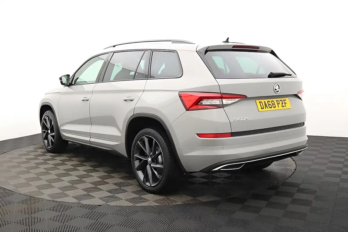 Used 2018 Skoda Kodiaq Sportline Grey - Interior and Exterior details 5