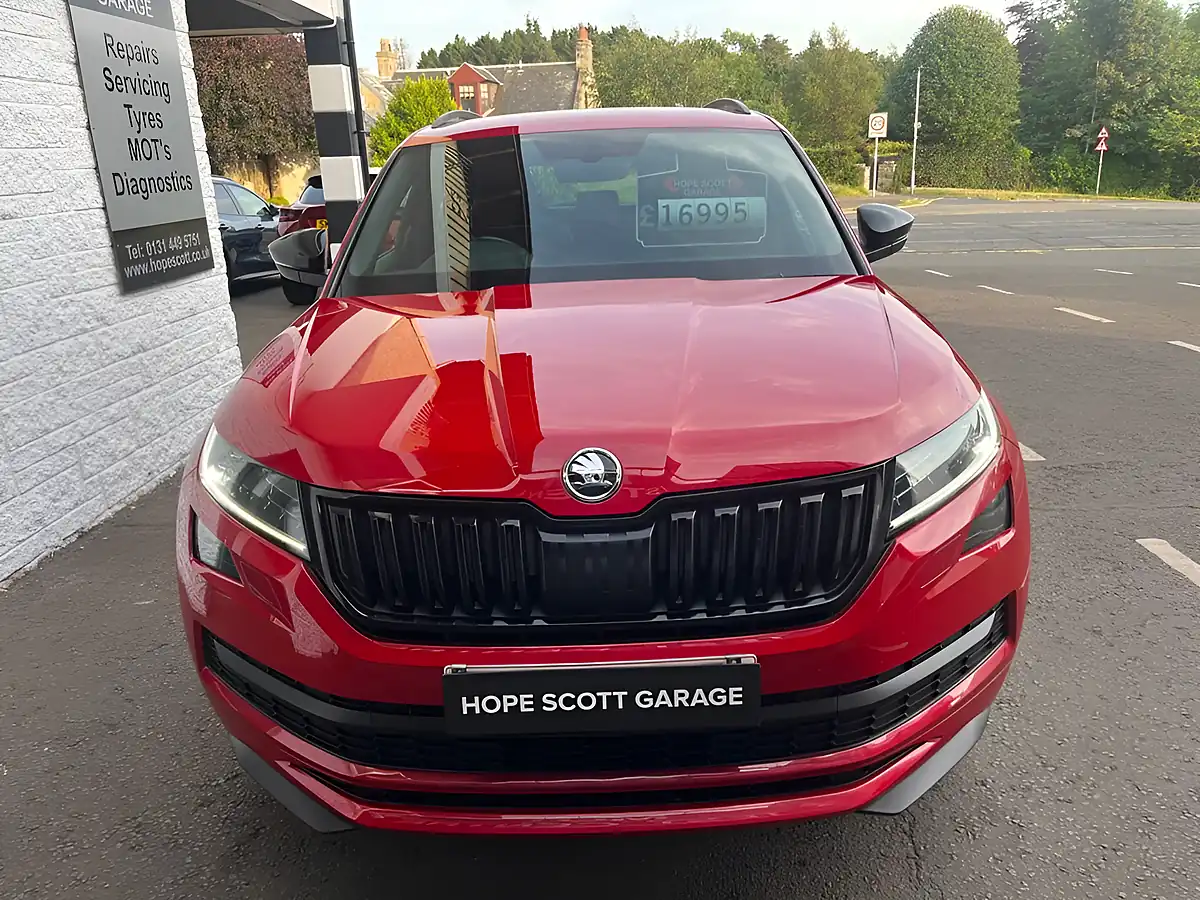 Used 2018 Skoda Kodiaq Sportline Red - Interior and Exterior details 11