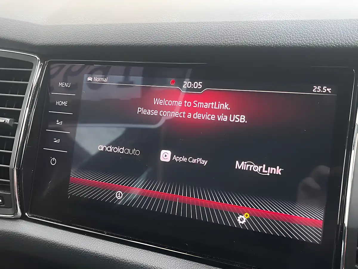 Used 2018 Skoda Kodiaq Sportline Red - Interior and Exterior details 14