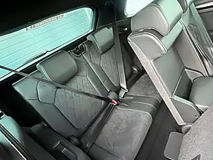Used 2018 Skoda Kodiaq Sportline Red - Interior and Exterior details 16