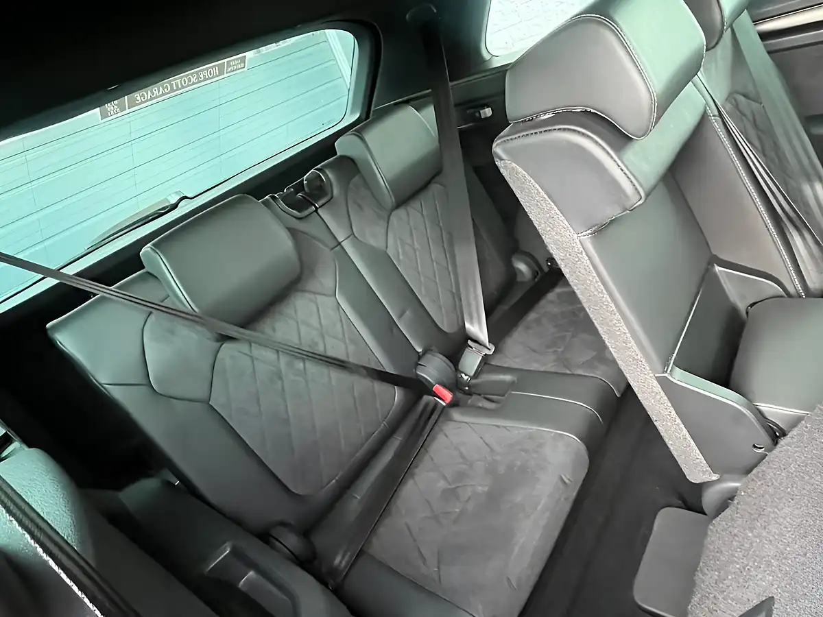 Used 2018 Skoda Kodiaq Sportline Red - Interior and Exterior details 16