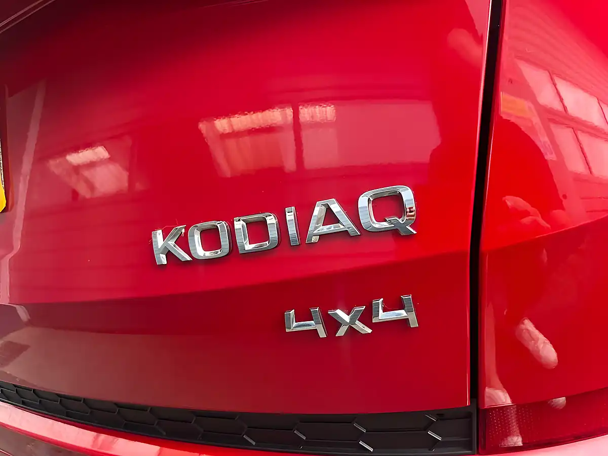 Used 2018 Skoda Kodiaq Sportline Red - Interior and Exterior details 17