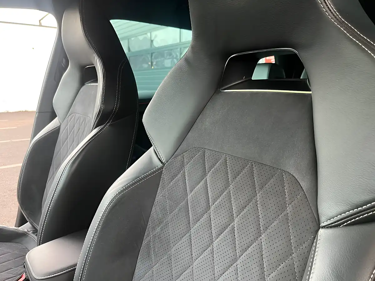 Used 2018 Skoda Kodiaq Sportline Red - Interior and Exterior details 19