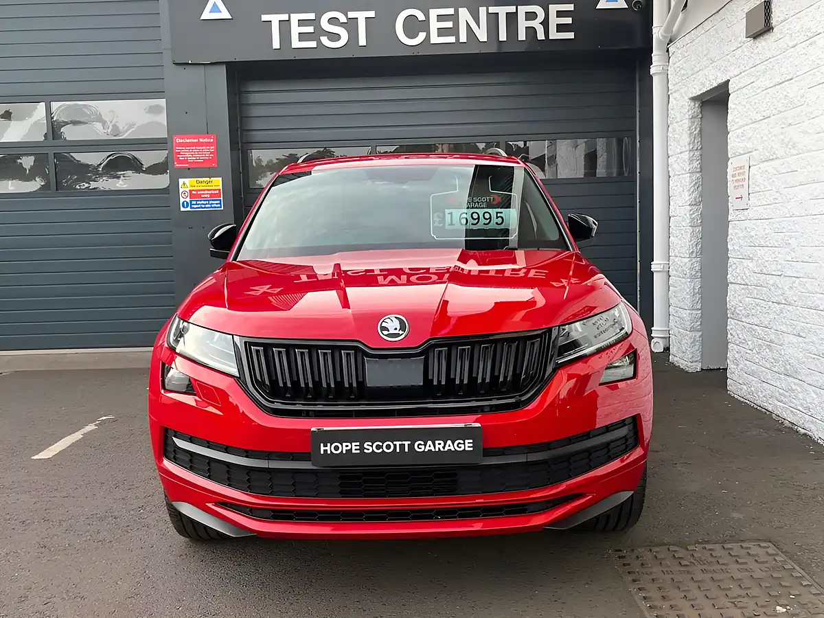 Used 2018 Skoda Kodiaq Sportline Red - Interior and Exterior details 3