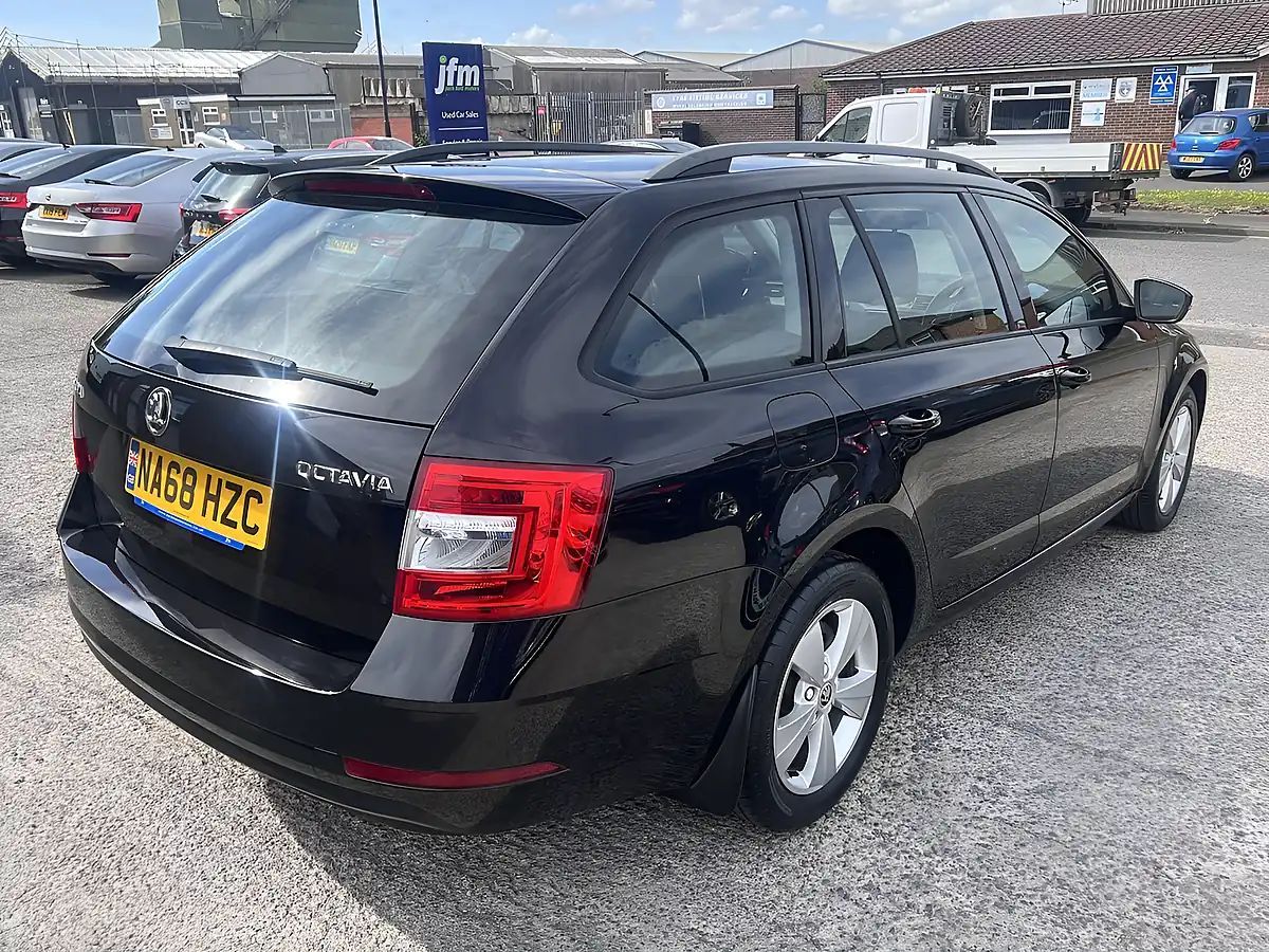 Used 2018 Skoda Octavia S Black Magic Pearl Met - Interior and Exterior details 6