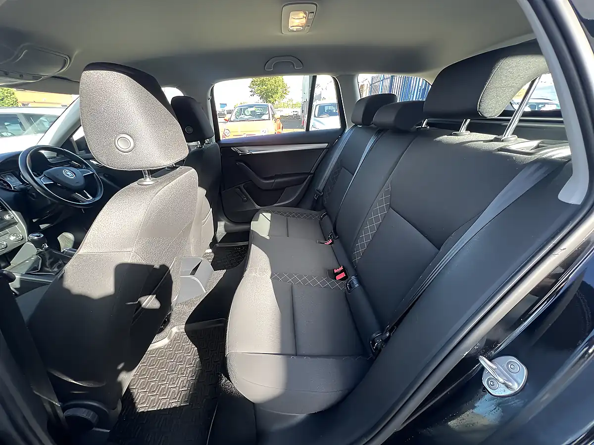 Used 2018 Skoda Octavia S Black Magic Pearl Met - Interior and Exterior details 14