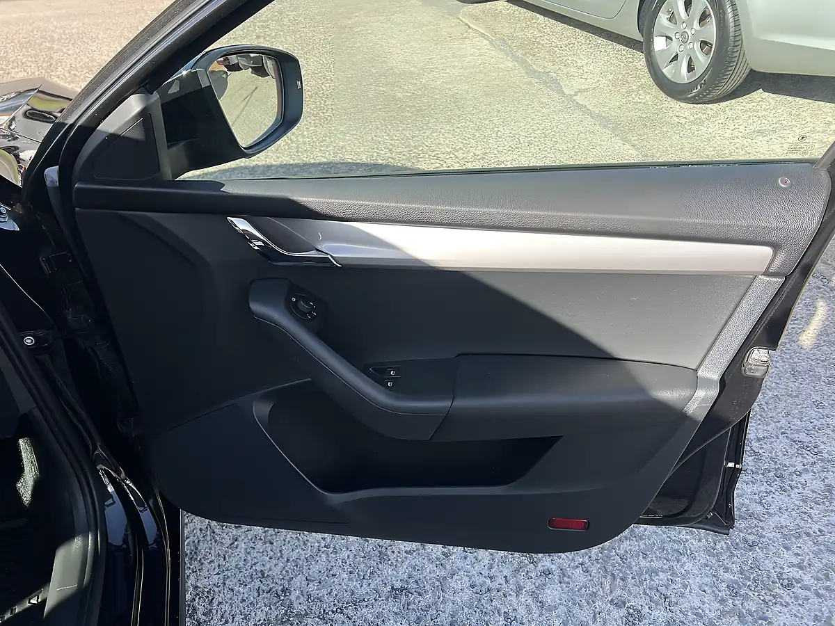Used 2018 Skoda Octavia S Black Magic Pearl Met - Interior and Exterior details 15