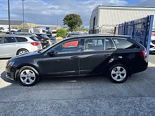 Used 2018 Skoda Octavia S Black Magic Pearl Met - Interior and Exterior details 9