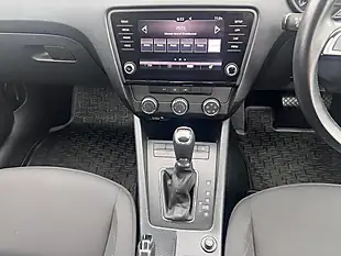 Used 2018 Skoda Octavia S Black Magic Pearl Metallic - Interior and Exterior details 12