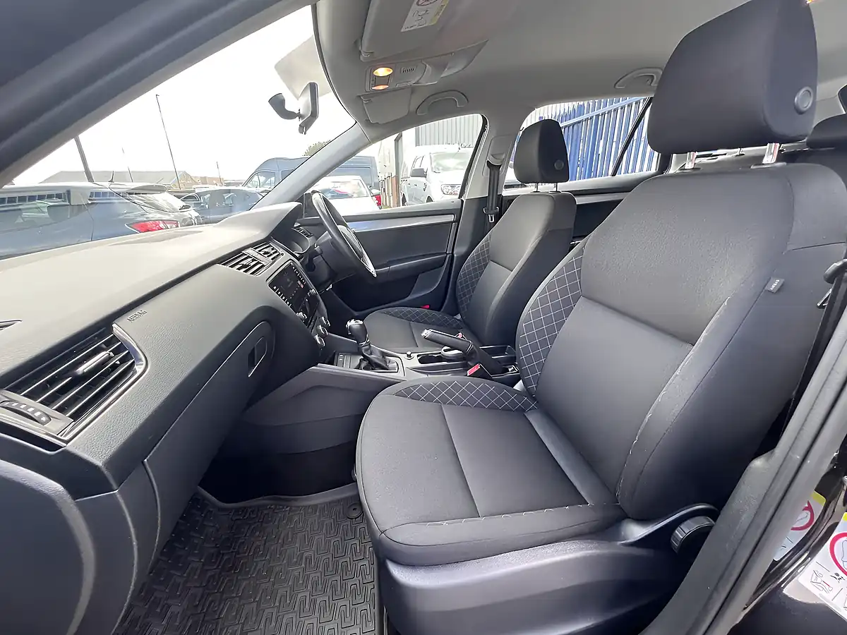Used 2018 Skoda Octavia S Black Magic Pearl Metallic - Interior and Exterior details 13